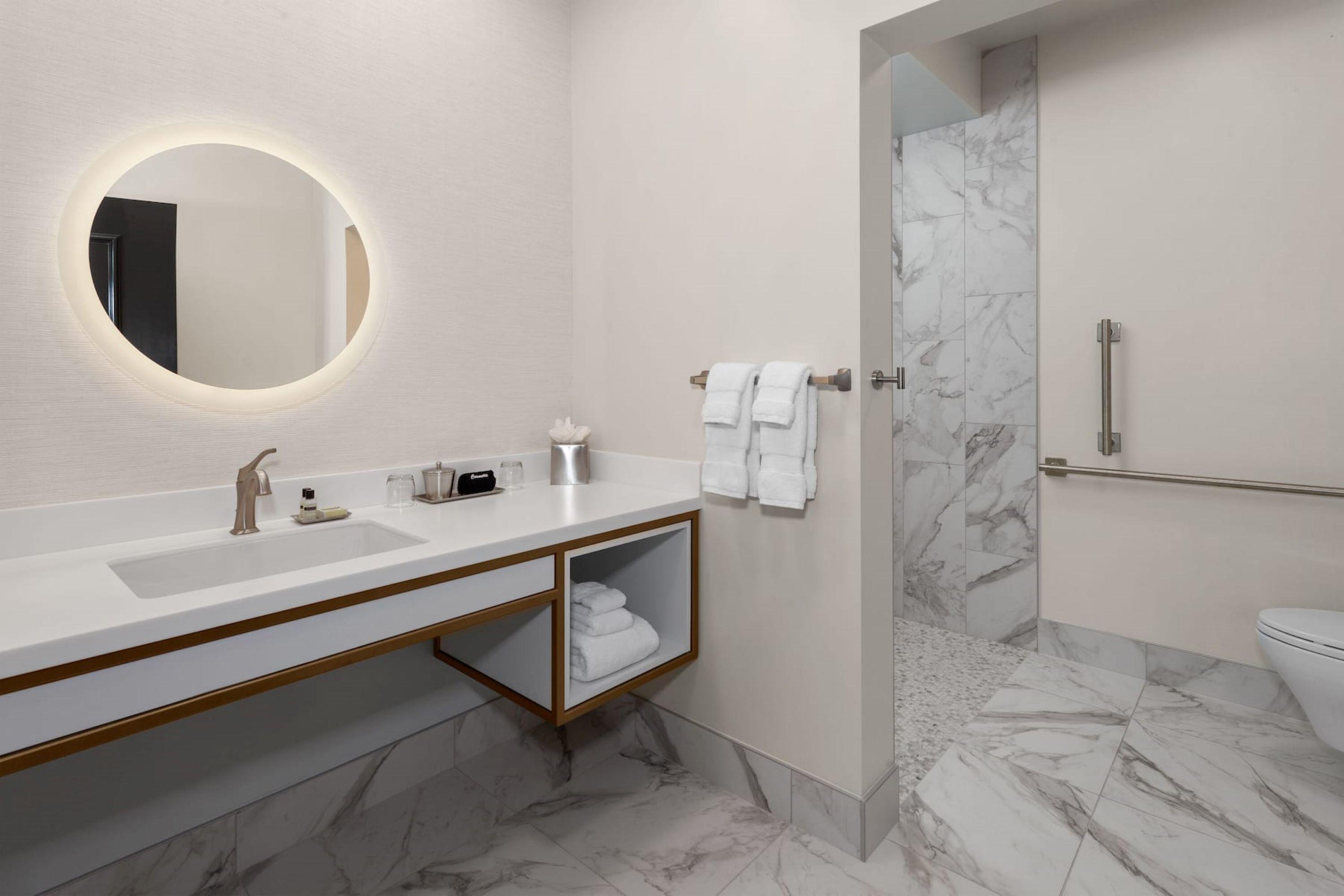 Legacy Hotel, Trademark Collection By Wyndham Green Bay Extérieur photo